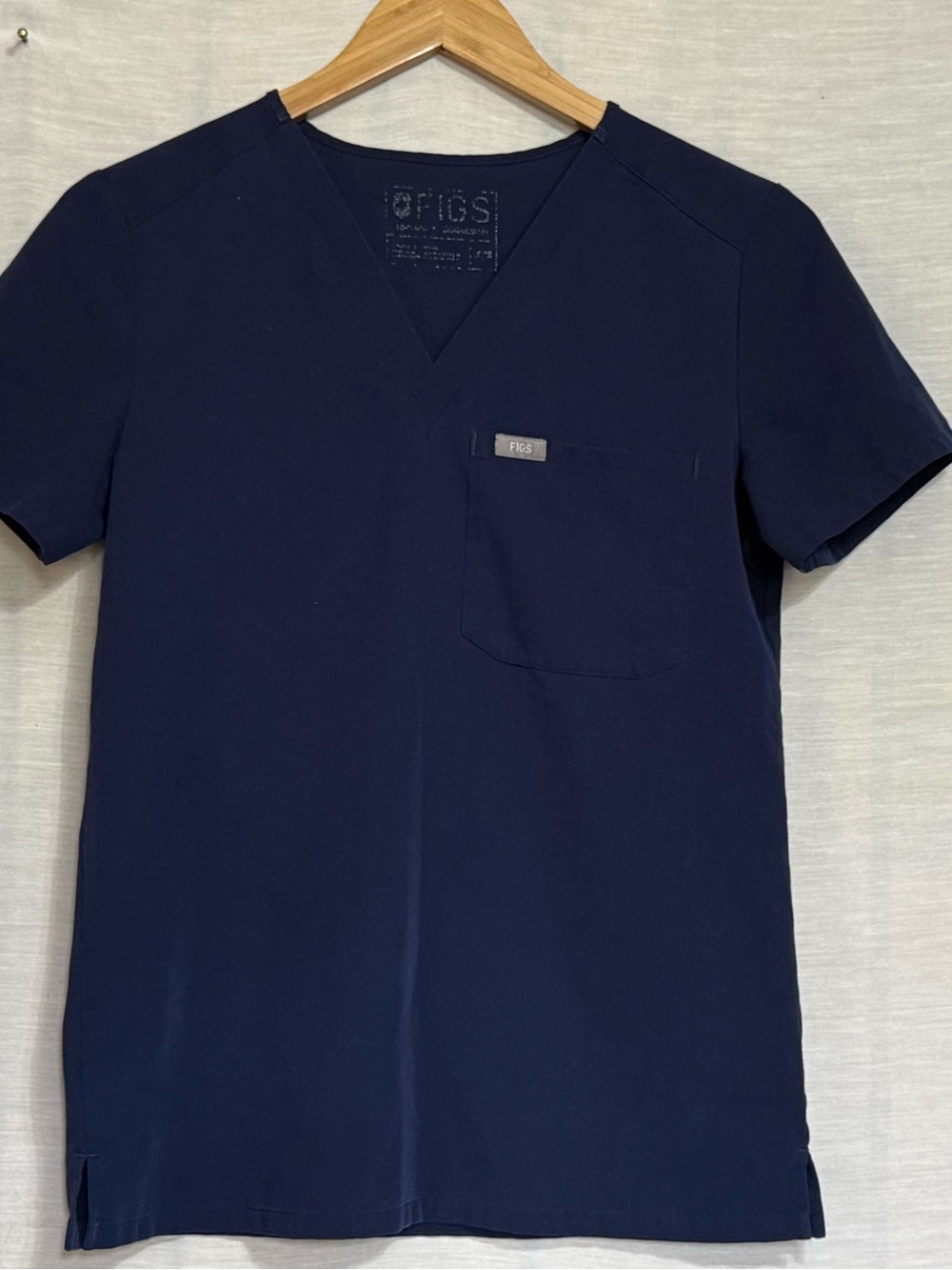 FIGS Navy V-Neck Scrub Top Women’s XXS